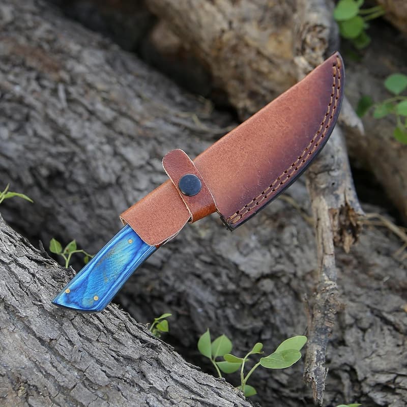 Damascus Steel Hunting Knife with Sheath – Custom Handmade Gear