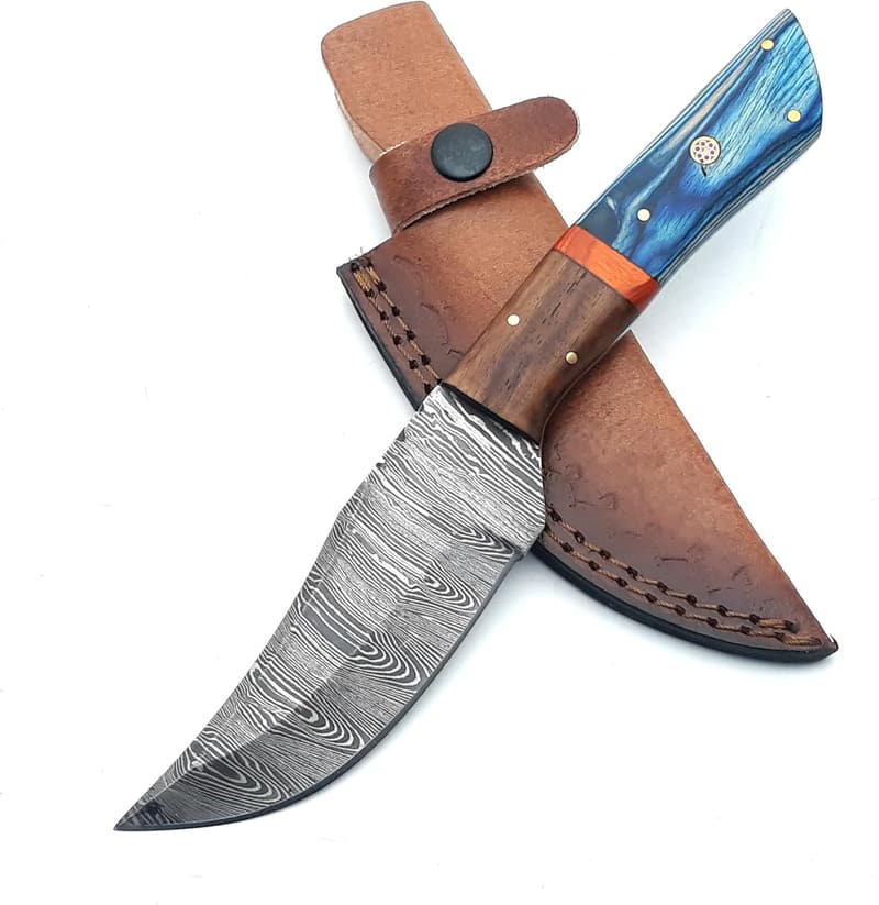 Damascus Steel Hunting Knife with Sheath – Custom Handmade Gear