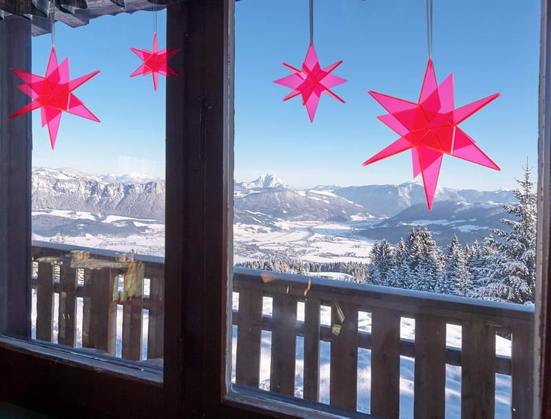 Red 3D Star Hanging Decoration - 8 Inch