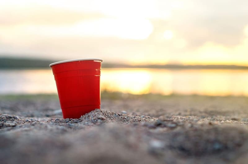 16 oz BPA-Free Red Party Cups with Lids - 2 Pack
