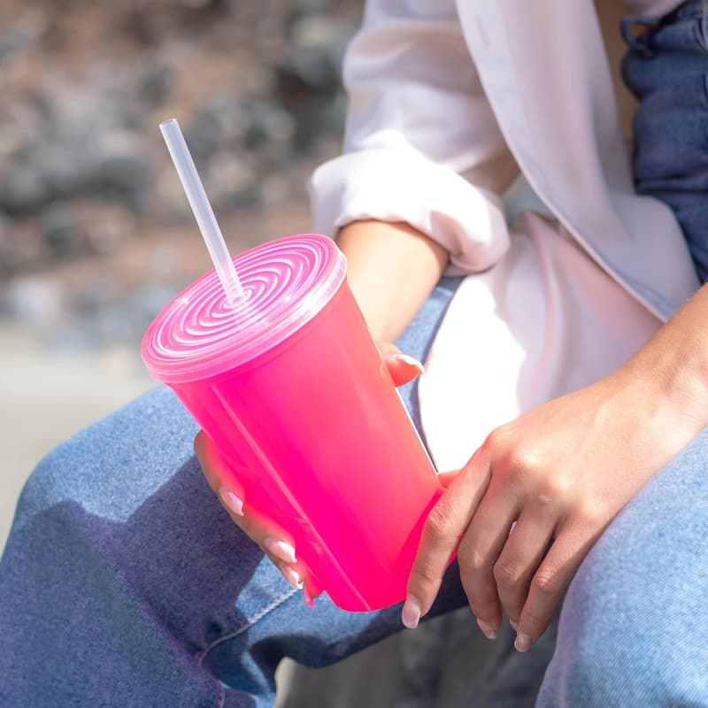 Reusable 22 oz Red Plastic Tumblers with Lids, 10 Pack