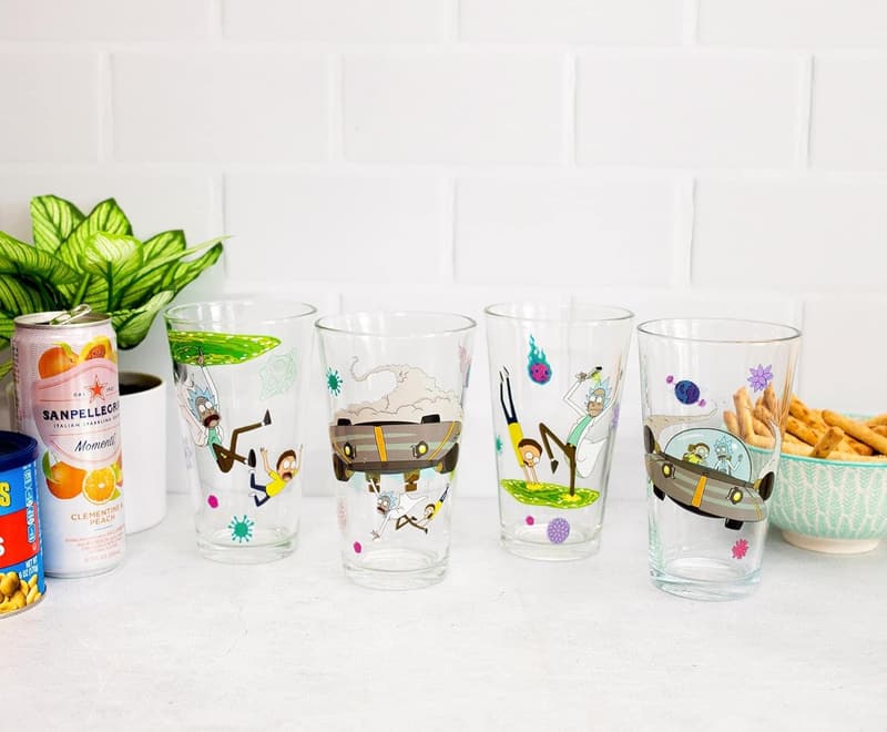 Rick and Morty 16 oz Pint Glasses Set of 4 for Beverages