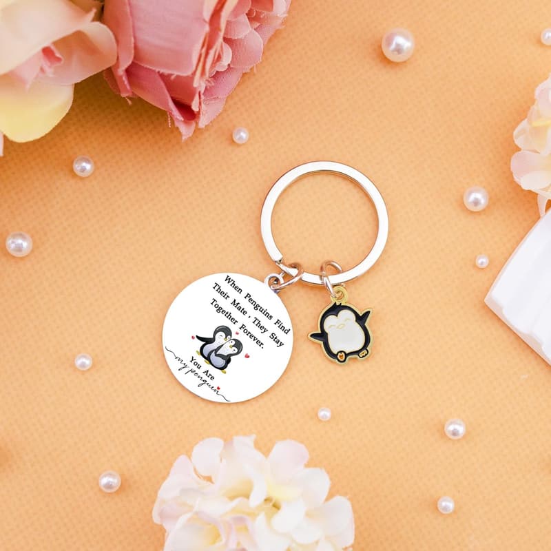 Penguin Keychain Gift for Couples – Cute Birthday or Valentine’s Day Idea