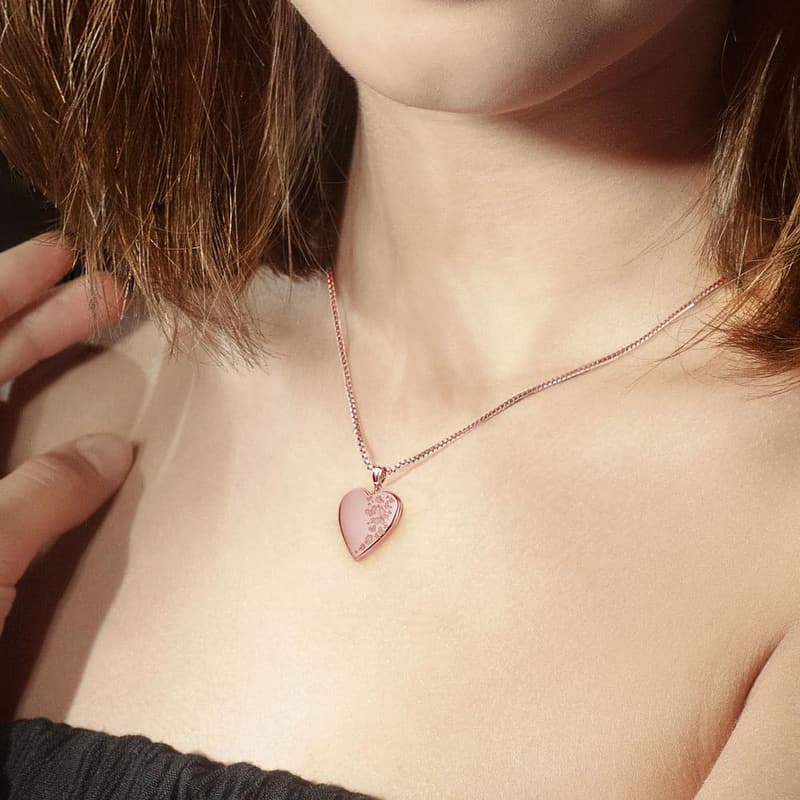 Personalized Heart-Shaped Photo Locket Necklace for Women