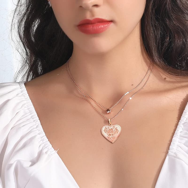 Valentine's Day Personalized Photo Locket Necklace for Women