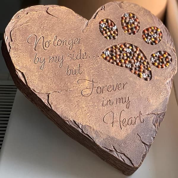 Pet Memorial Stepping Stones for Dogs & Cats