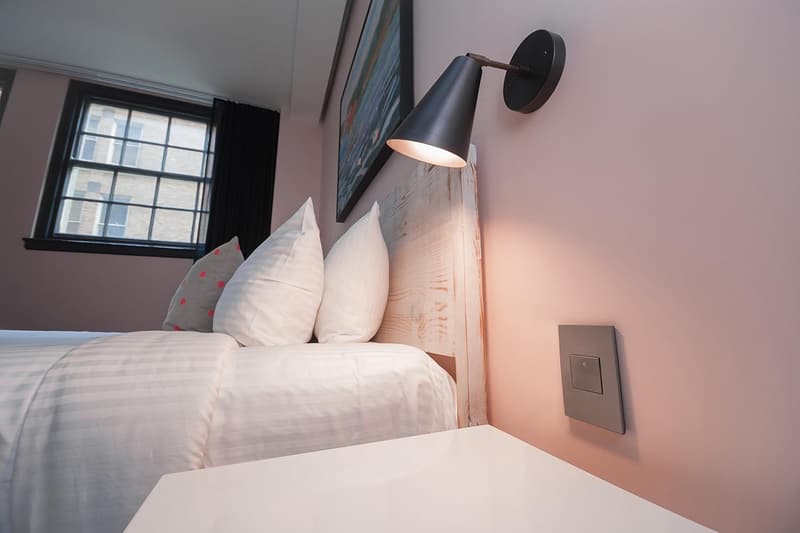 Legrand Adorne 15Amp Pop-Out Outlet with Wall Plate - Magnesium