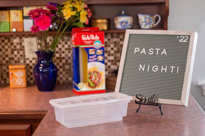 Fasta Pasta Microwave Cooker with Lid & Strainer - Perfect Al Dente