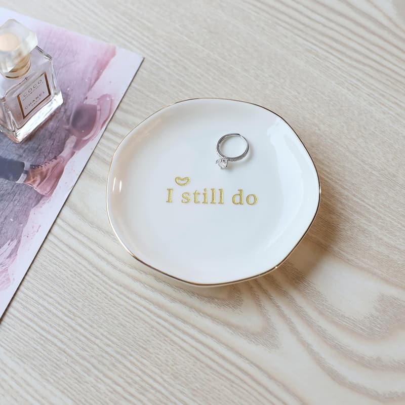 Anniversary Gift: Elegant Ceramic Ring Dish for Her