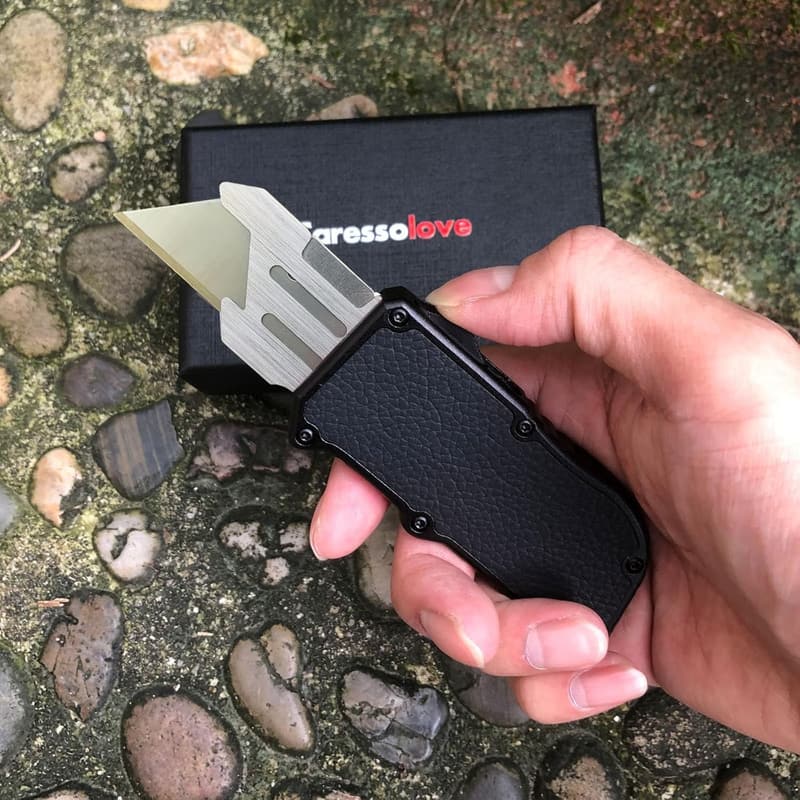 Heavy-Duty Retractable Utility Knife with 5 Blades