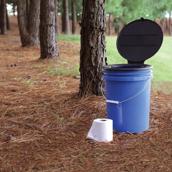 Portable Camping Toilet Seat for 5 Gallon Bucket with Lid