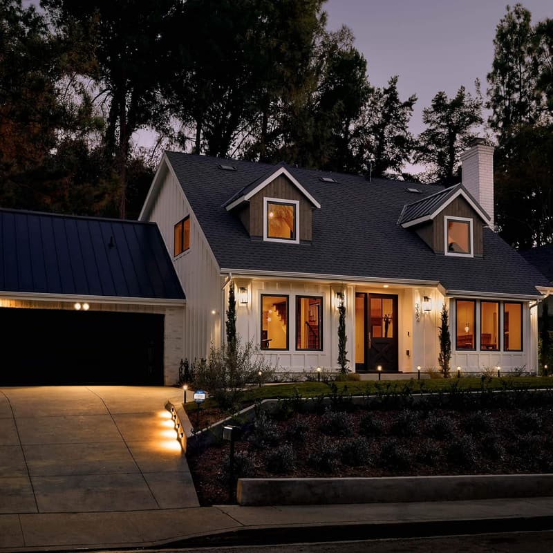 Battery-Powered Outdoor Motion-Sensor Spotlight Light