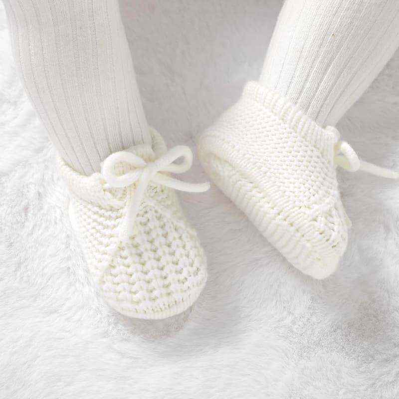 Cozy Knit Baby Booties for Newborn Boys and Girls