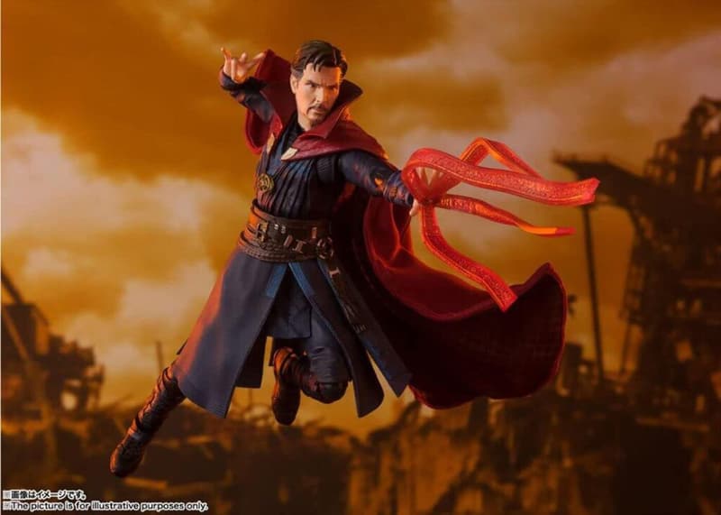 Doctor Strange Battle on Titan Edition Action Figure