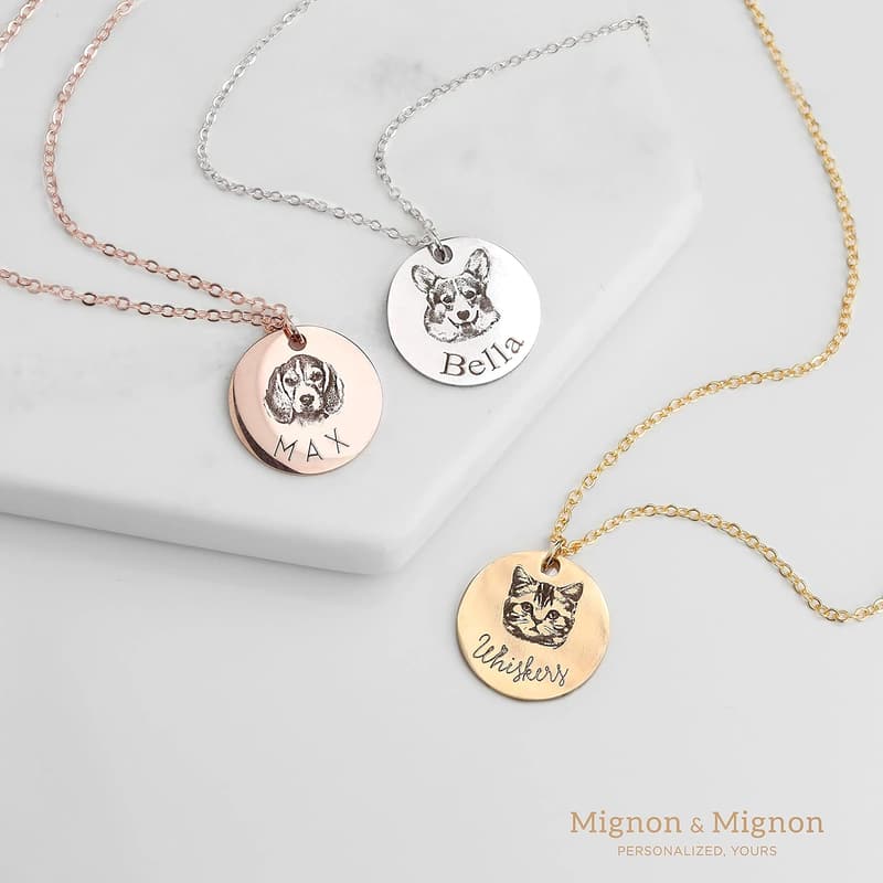 Personalized Pet Portrait Necklace for Cat and Dog Lovers