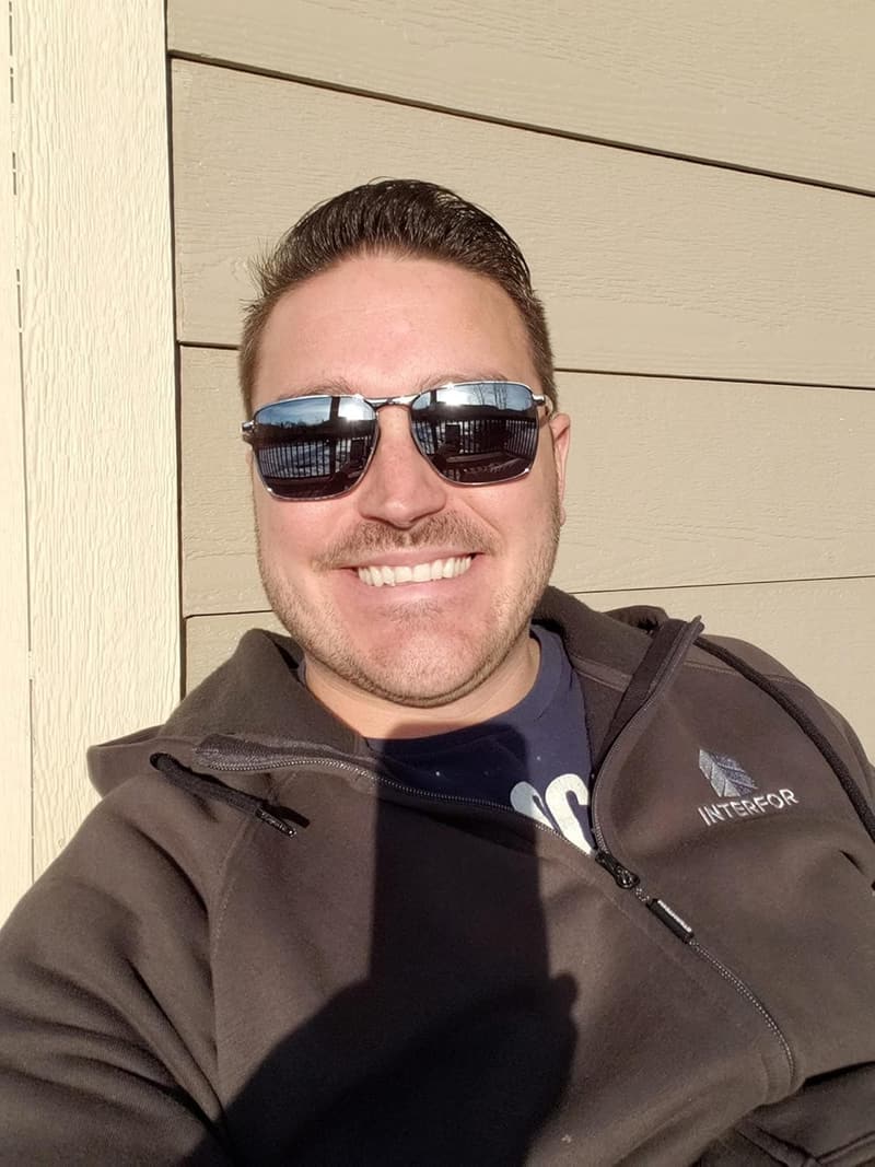 Men's Rectangular Polarized Aviator Sunglasses - UV400 Protection