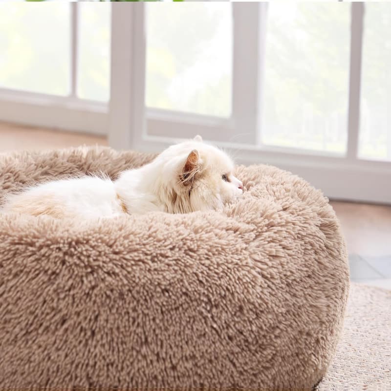 Calming Round Plush Cat Bed - Washable Faux Fur for Indoor Cats