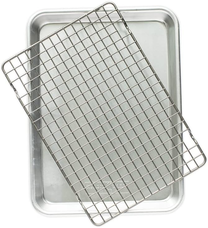 Nordic Ware Quarter Sheet with Nonstick Oven-Safe Grid