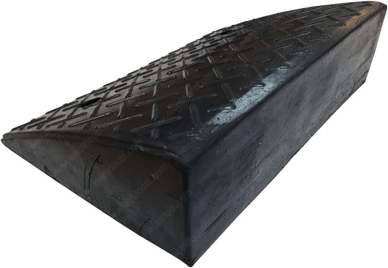 Heavy Duty Rubber Curb Ramp - 20,000 lbs Capacity