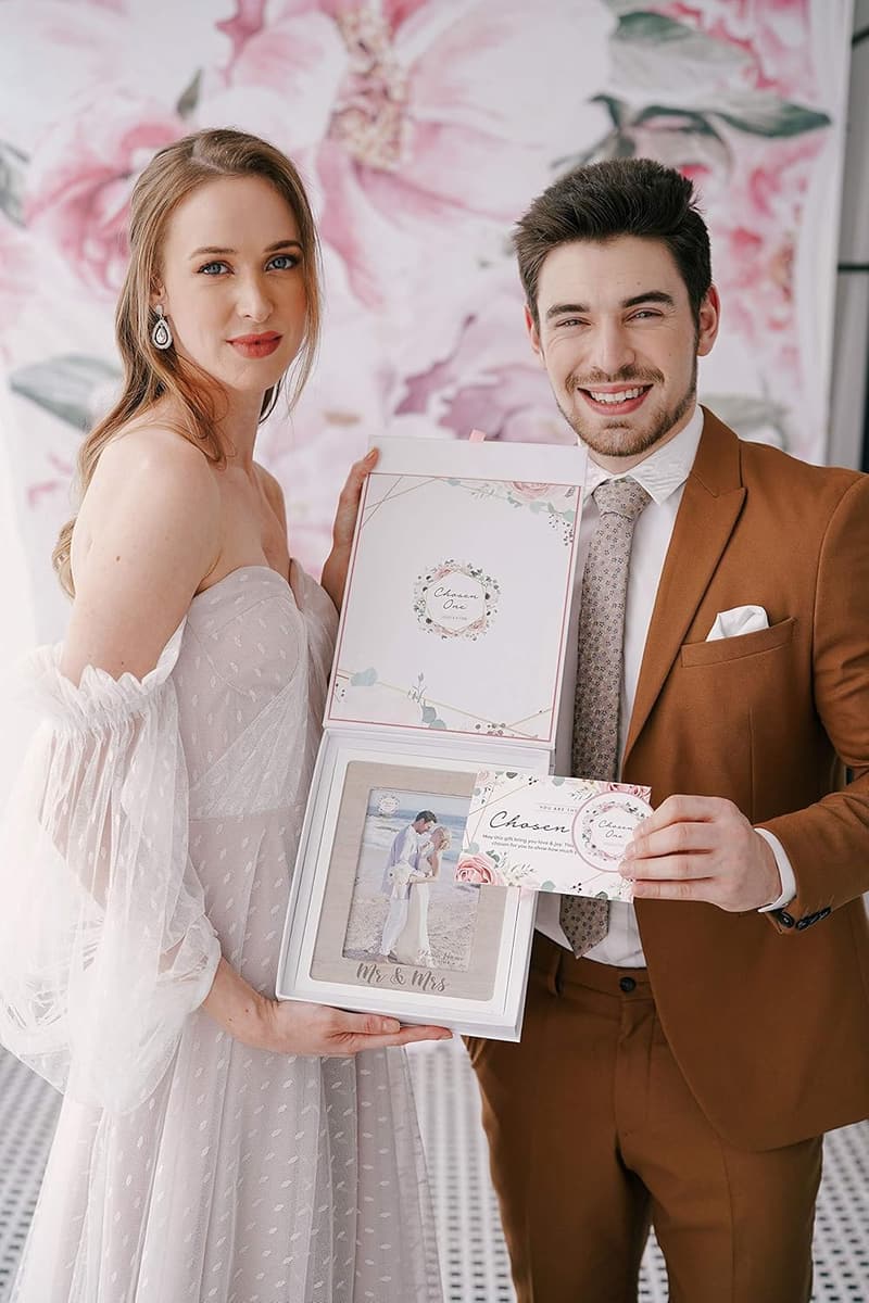 Wedding Photo Frame with Heart Accent - 5x7 Gift for Couples