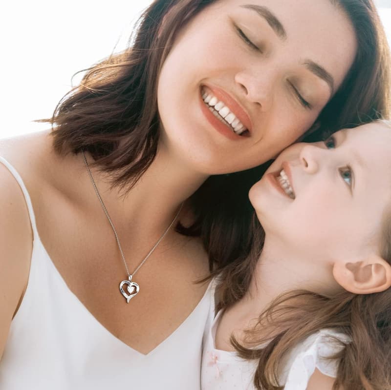 Engraved 'I Love You' Heart Necklace for Mom in 925 Silver