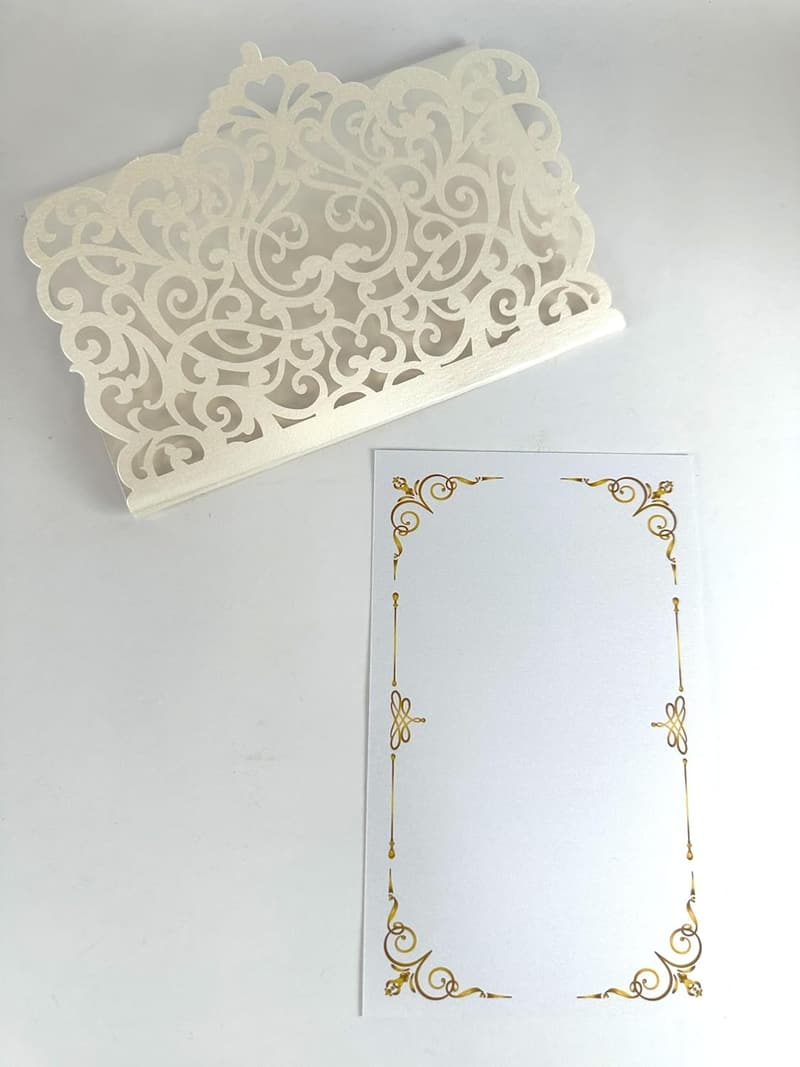 Elegant Pop-Up Wedding Card with Money Holder for Newlyweds