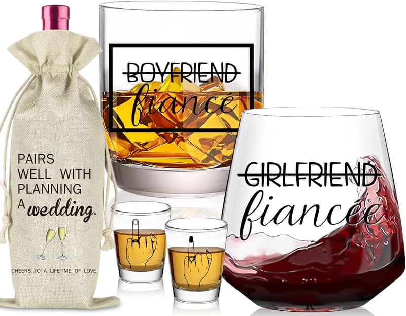 Engagement Gifts for Couples - Future Mr & Mrs Decor