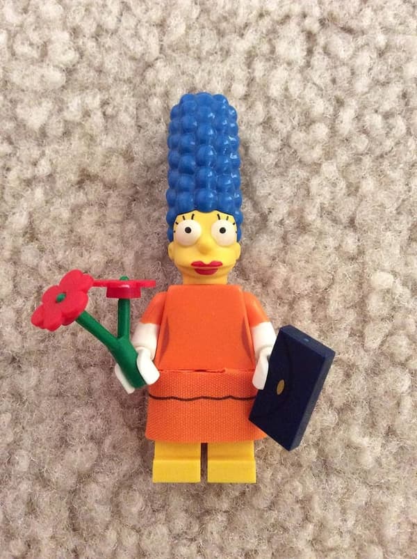 The Simpsons Series 2 Marge Simpson Collectible Minifigure