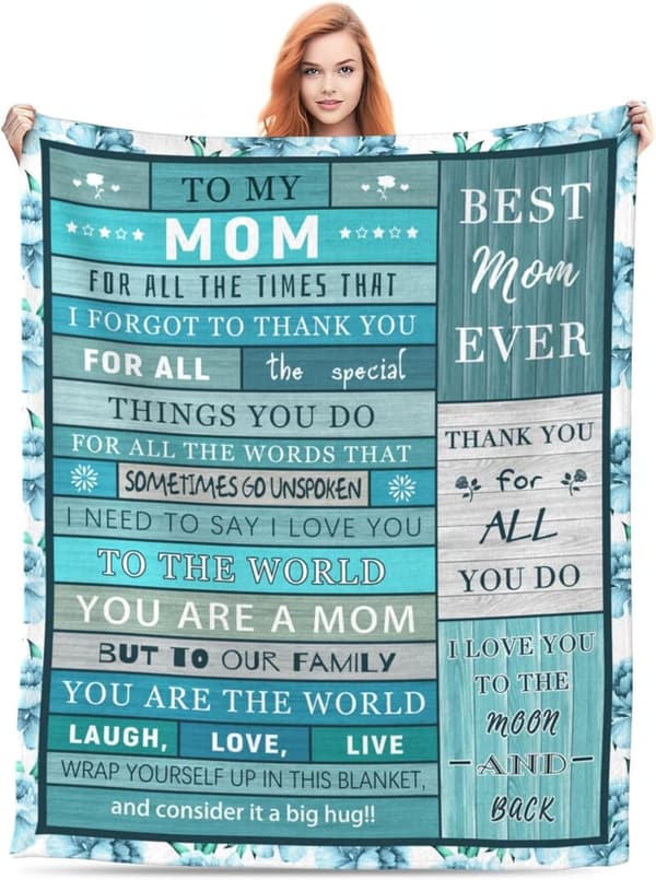 Soft Fleece Blanket for Mom's Birthday with Heartfelt Quote