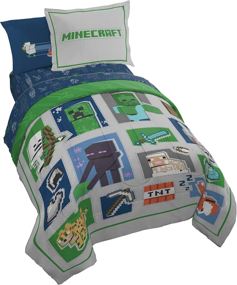 Minecraft 5-Piece Twin Bedding Set with Reversible Comforter
