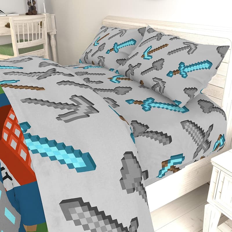 Minecraft Isometric Full Bed Set - Comforter & Sheets, Soft Polyester