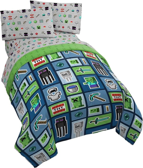 Minecraft Monster Hunters 4-Piece Twin Bed Set with Comforter & Sheets