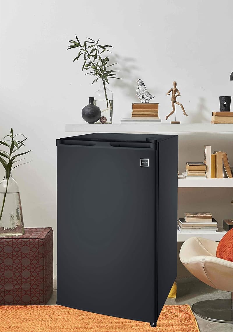 3.2 CU.FT Mini Refrigerator with Freezer - Black