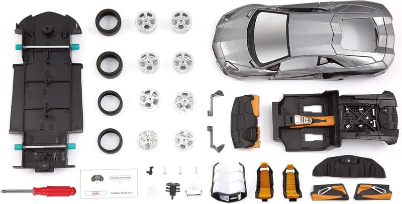 Lamborghini Aventador LP 700-4 Diecast Model Kit, 1:24 Scale