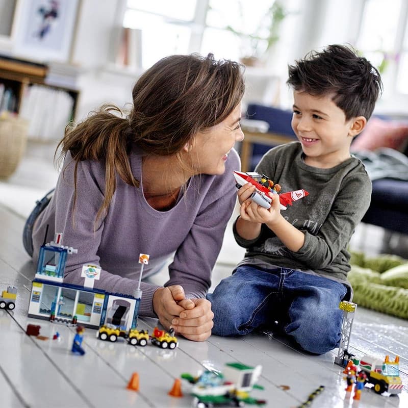 LEGO Juniors City Central Airport Building Kit (376 Pieces)