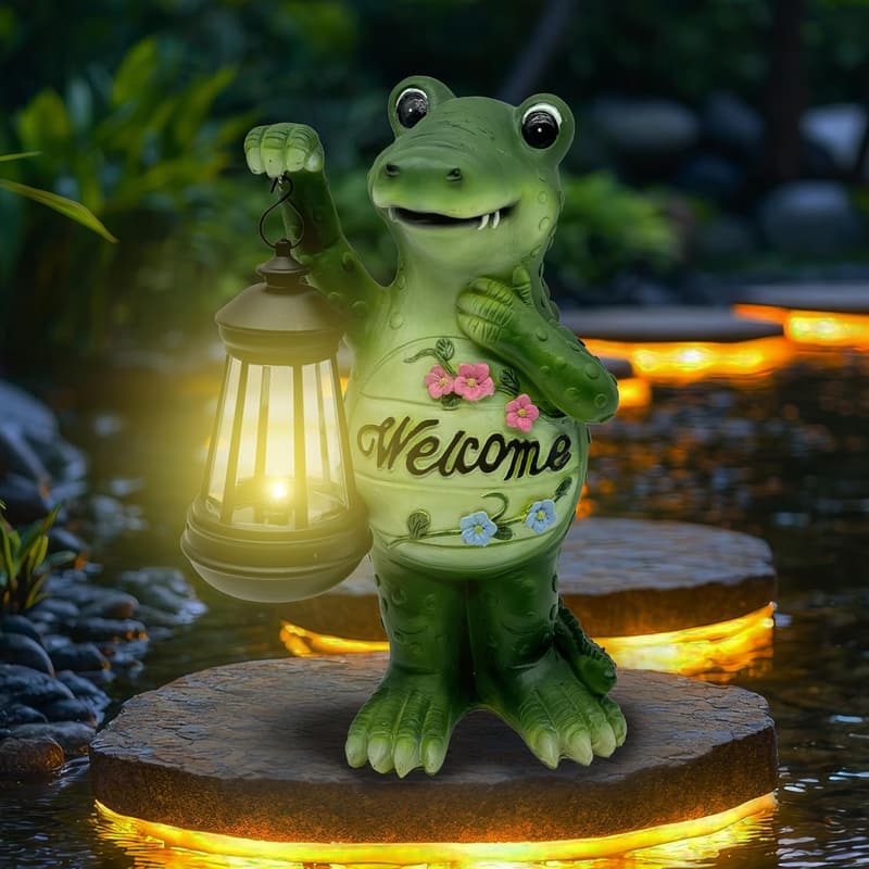 Outdoor Solar Lantern Alligator Statue for Garden Decor