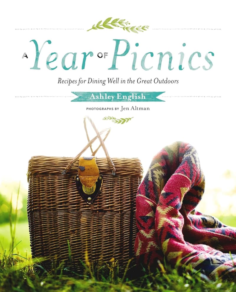 Outdoor Picnic Recipe Book: Dining Well Year-Round