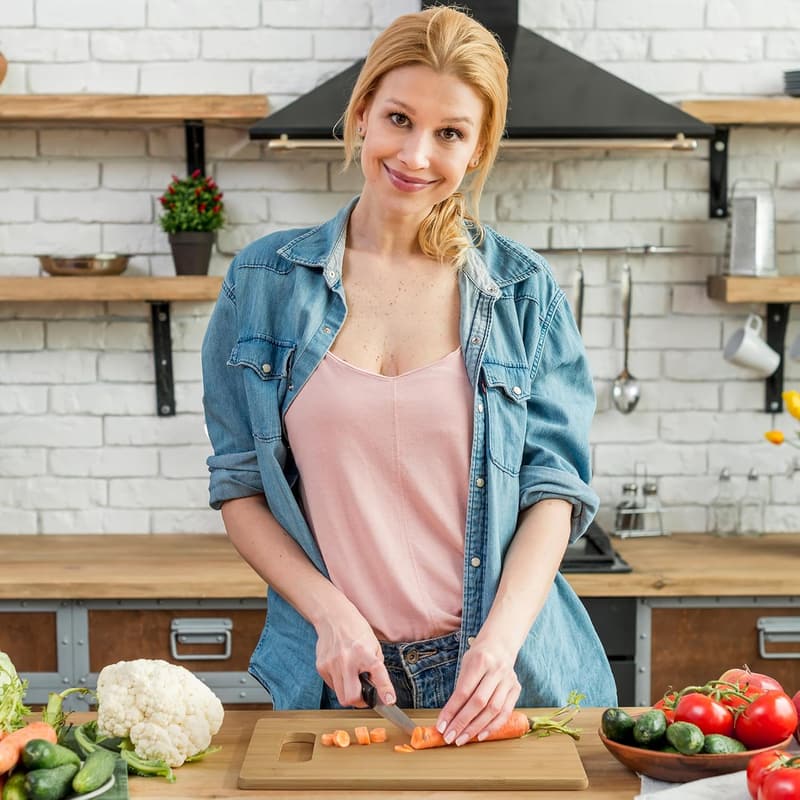Personalized Engraved Bamboo Cutting Board for Mom