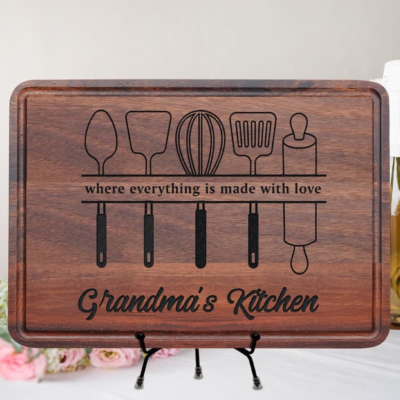 Personalized Cutting Board for Mom - Custom Engraved Gift