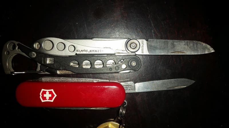 Victorinox Signature Lite Pocket Knife with LED Light