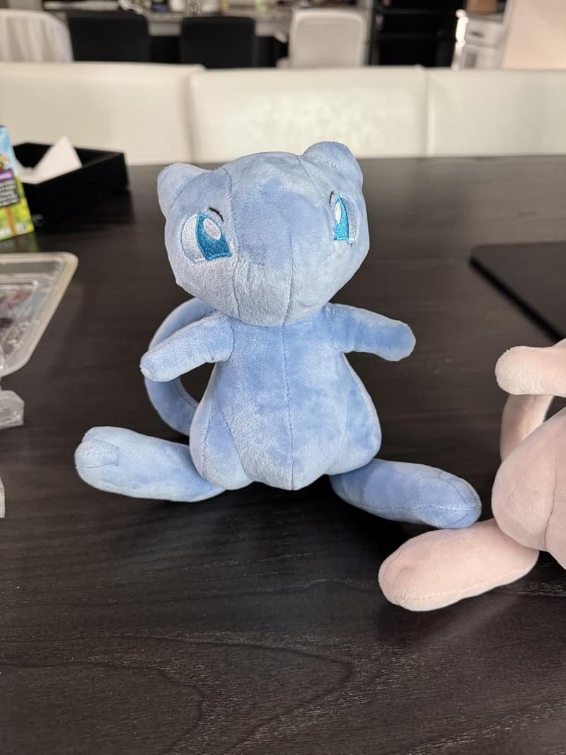 Pokemon Mew 8
