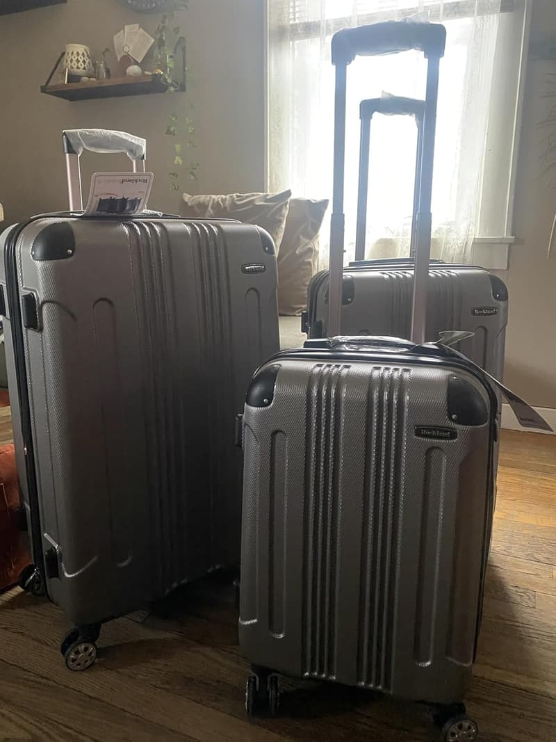 Rockland London 20-Inch Expandable Carry-On Spinner Luggage
