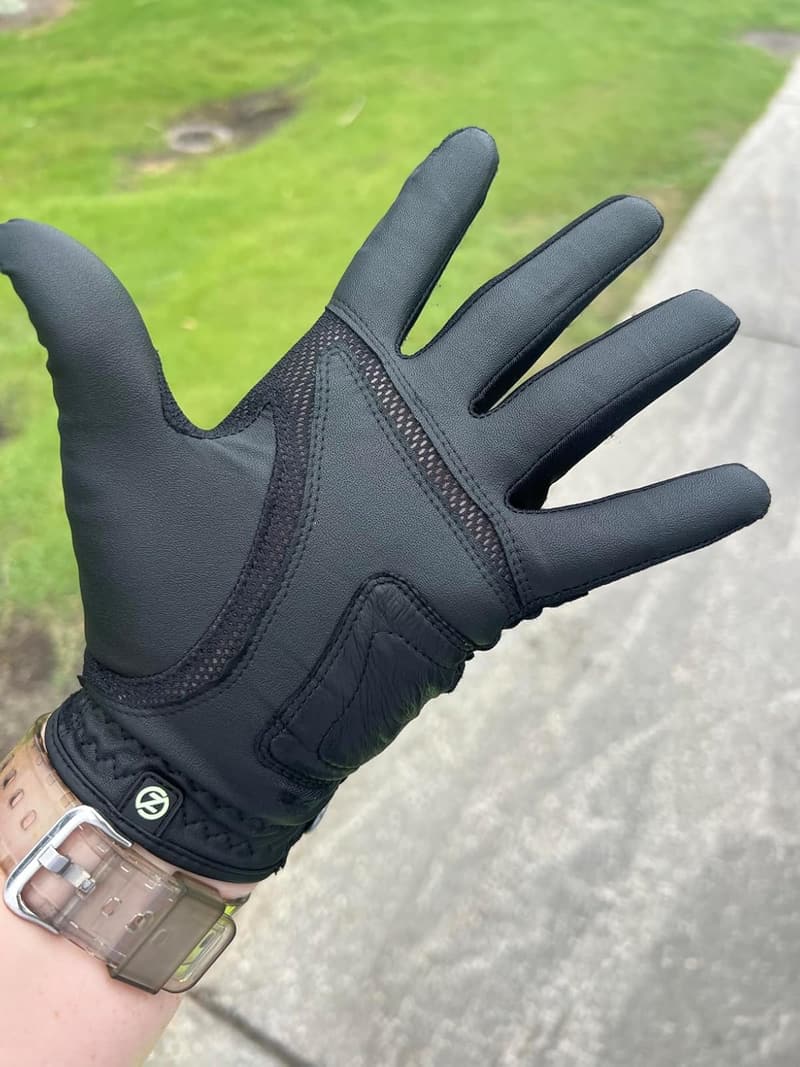 Compression-Fit Synthetic Golf Gloves for Women