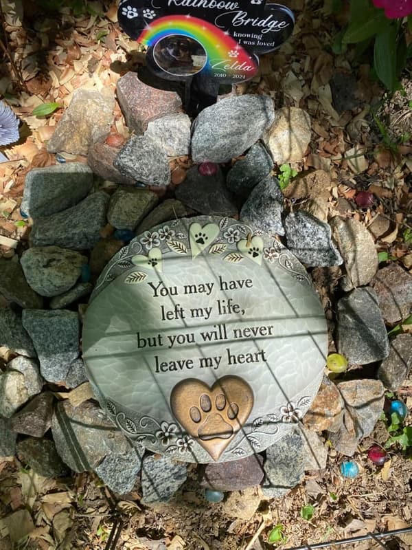 Pet Heart Garden Stone