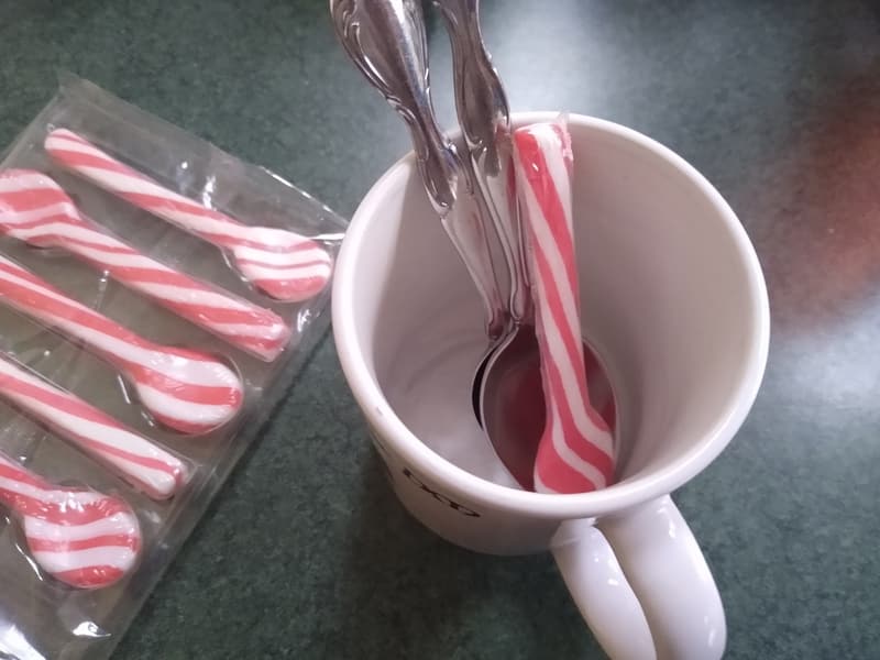 Candy Cane Peppermint Edible Spoons - Christmas Party Favor (6)