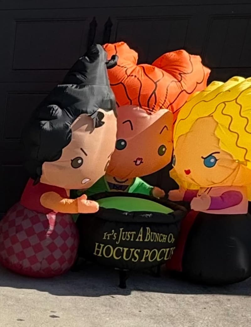 Disney Hocus Pocus Sanderson Sisters Inflatable Halloween Decor