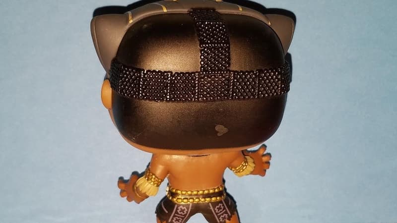 Black Panther (Warrior Falls) Collectible Figure - Marvel Funko Pop!